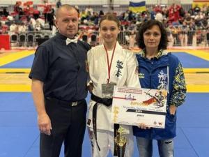 Новина Кропивницькі спортсмени успішно виступили на чемпіонаті Європи з кіокушинкай карате Ранкове місто. Кропивницький