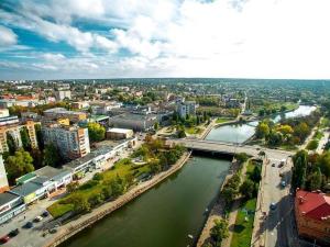 Новина Рівень води в Інгулі у центральній частині Кропивницького буде тимчасово знижений до природного: триває ремонт водогону Ранкове місто. Кропивницький