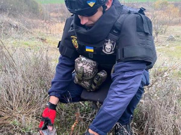 Новина Голованівський район: сапери ДСНС знищили боєприпаси часів Другої світової війни Ранкове місто. Кропивницький