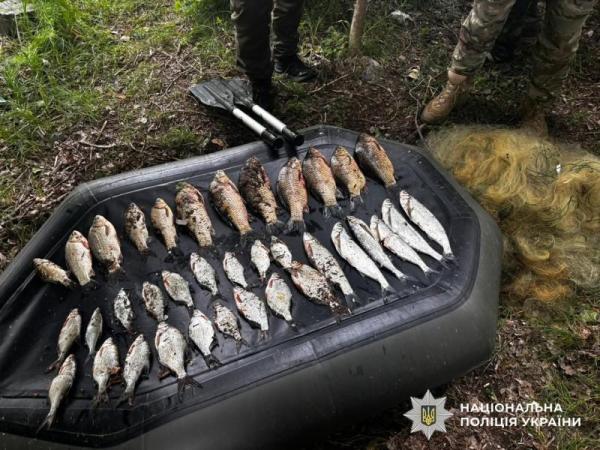 Новина На Кіровоградщині поліцейські припинили незаконний вилов риби Ранкове місто. Кропивницький